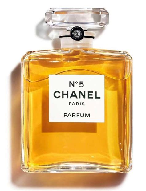 profumo di chanel giro tra gli hotel|Chanel N 5: 10 cose da sapere sul profumo donna più .